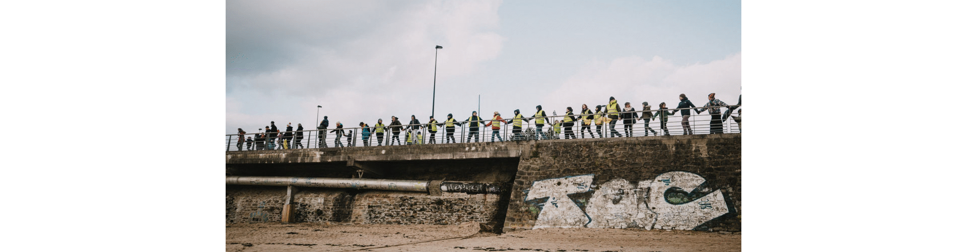 Chaîne humaine à Brest - Crédit photo : Antoine Borzeix