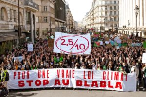 Forte mobilisation partout en France pour dénoncer le manque d’ambition du projet de Loi Climat : image à la une