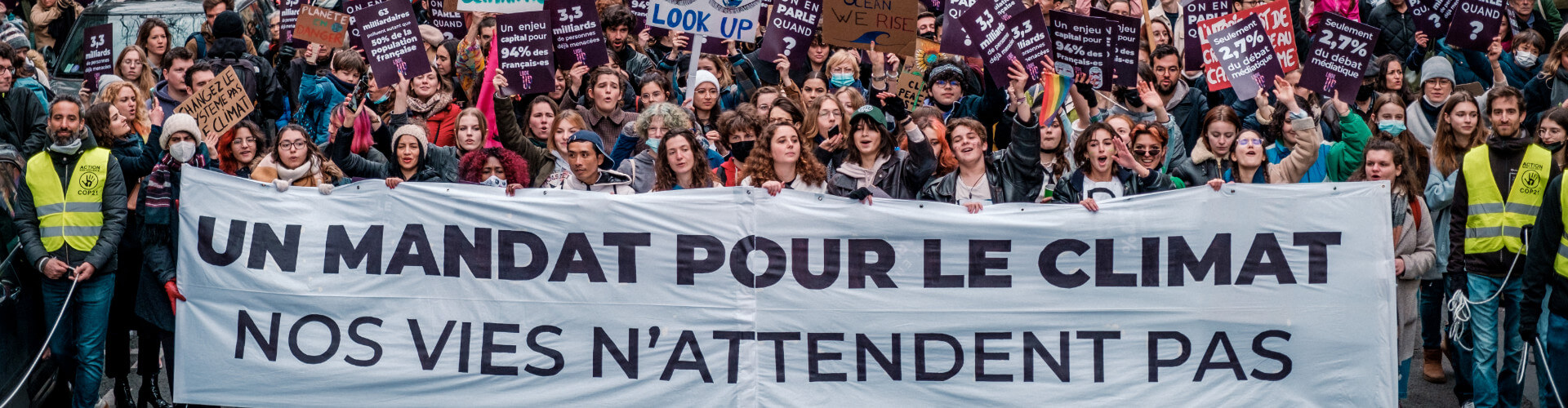 Marche climat : Look Up à Paris, Crédit Photo : Basile Mesré-Barjon