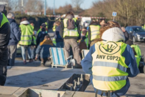 9 mars : Alternatiba et ANV-COP21 en soutien au sit-in non-violent des Gilets jaunes : image à la une