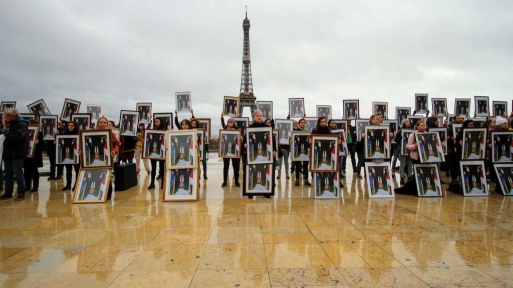 Le 8 décembre dernier, des citoyen·nes se mobilisaient pour demander des mesures ambitieuses pour le climat. Photo : Chris Charousset