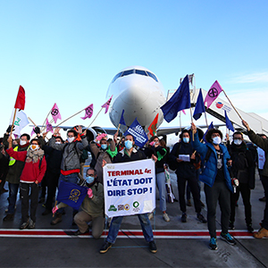 Action contre l'aviation à Paris